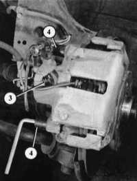 Замена колодок дисковых тормозных механизмов Audi 80