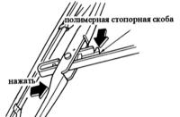 16.22 Замена щеток стеклоочистителей