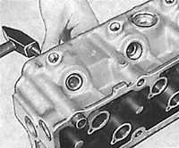  Головка блока цилиндров Opel Kadett E