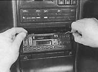  Радиоприемник Peugeot 405