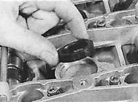  Крышка головки блока цилиндров Peugeot 405